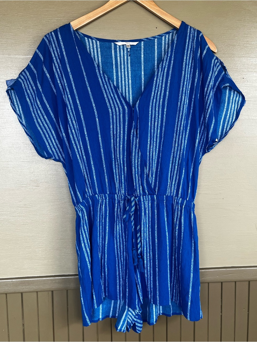 Hawaiian Tropic Romper / Beach Cover-up Spit Sleeve Blue Striped Medium